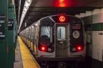 Siete muertos por surfear en el tren de Nueva York en lo que va de año