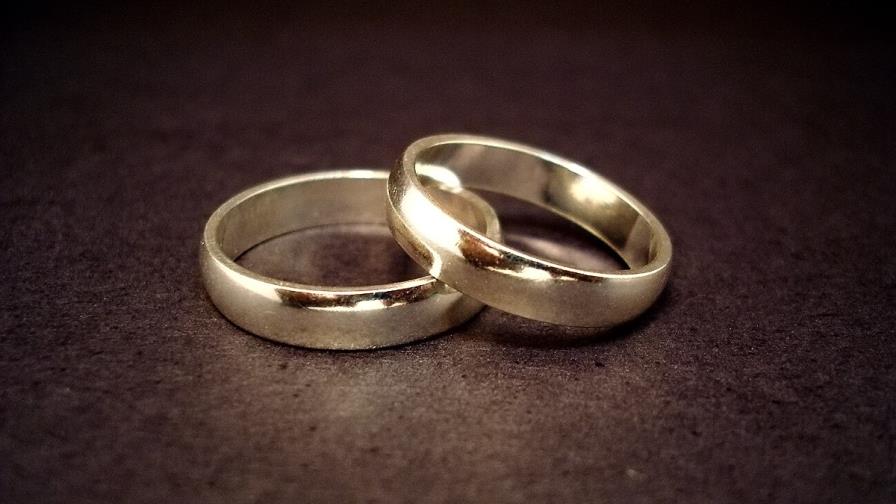 El 27 % de los hispanos de 40 años de edad en EEUU nunca se han casado, releva estudio