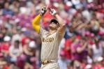 Soto, Machado y Tatis se combinan para 10 remolcadas y Padres vencen 12-5 a Rojos Soto, Machado y Tatis se combinan para 10 remolcadas y Padres vencen 12-5 a Rojos