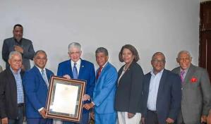 Reconocen a Eduardo Estrella como Miembro Honorífico del Colegio Dominicano de Periodistas