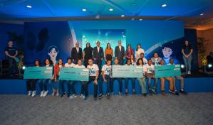 Universitarios reciben galardón por ideas que agilizan la transformación de la economía digital