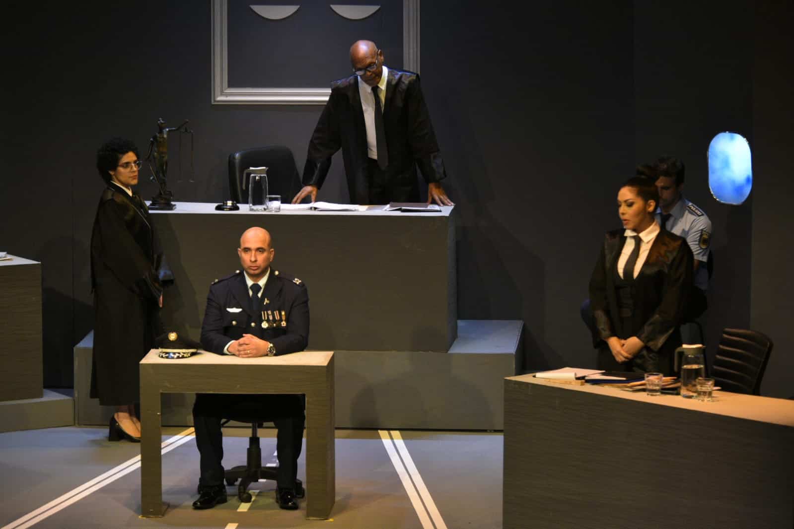 La obra eleva el suspenso, el drama y los argumentos judiciales.