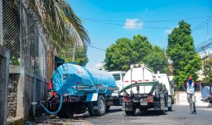 Sigue el déficit de agua potable en sectores de Santo Domingo a pesar de un ligero aumento