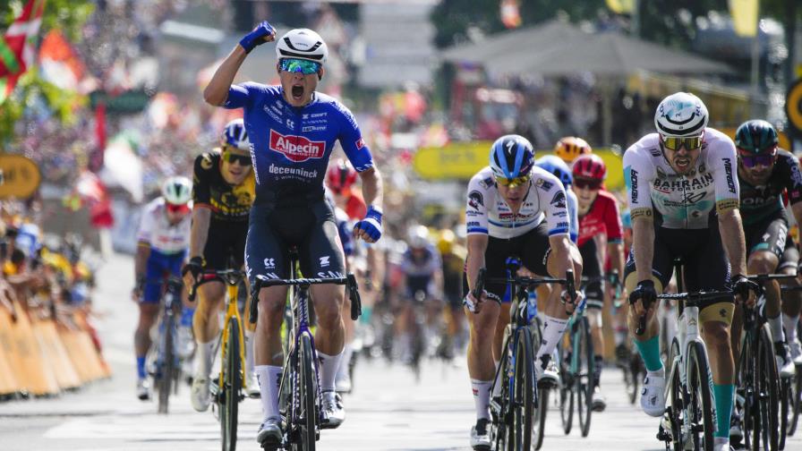 Philipsen gana el primer sprint del Tour, Yates sigue como líder general