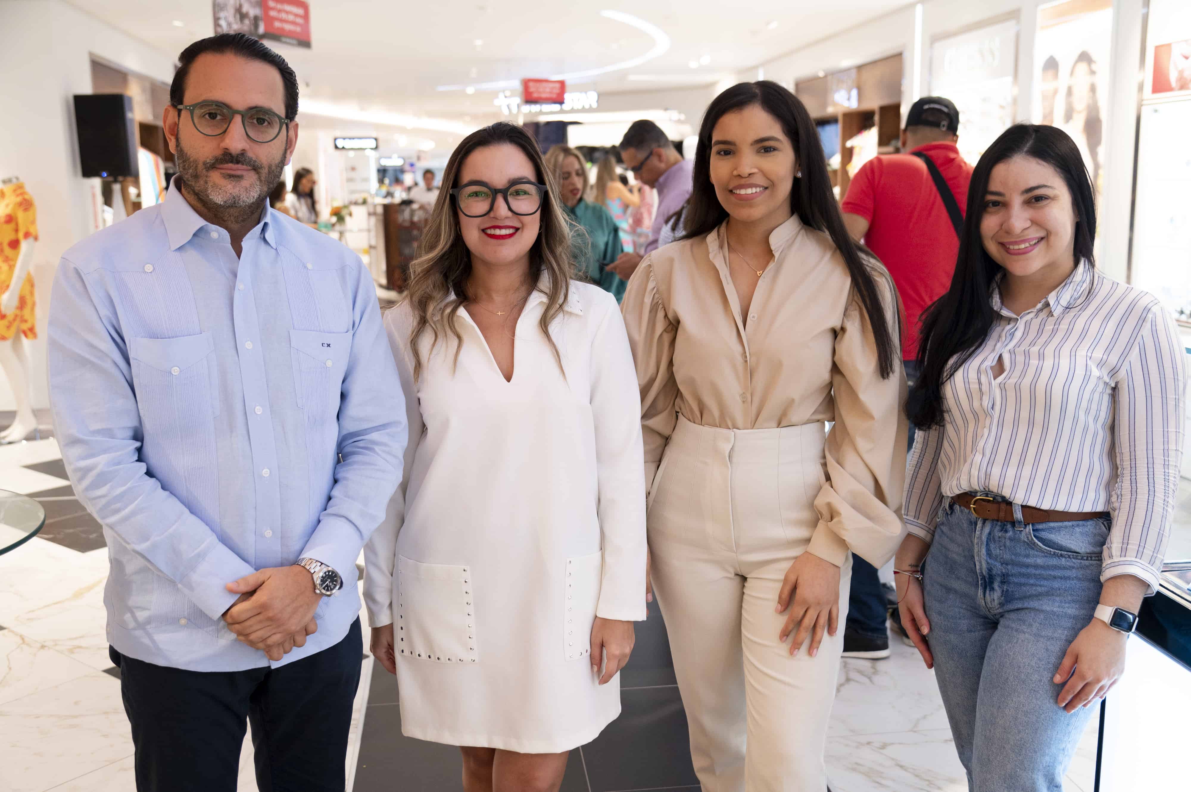 Carlos Núñez, Layla de la Cruz, Rosmery Encarnación y Lisette Pimentel.