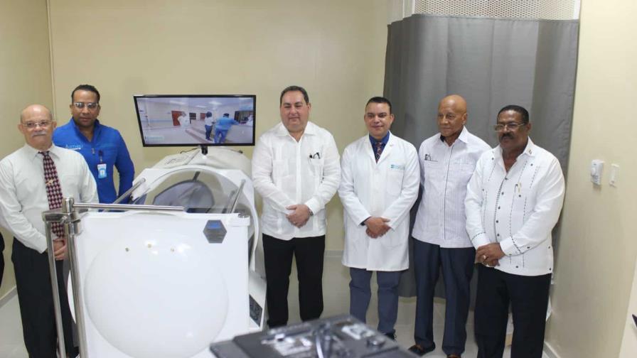 Hospital Ney Arias Lora inaugura unidad de terapia hiperbárica