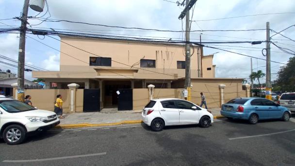 Acusado de ahorcar a pareja y lanzar el cuerpo desde un cuarto piso presenta rasguños y golpes