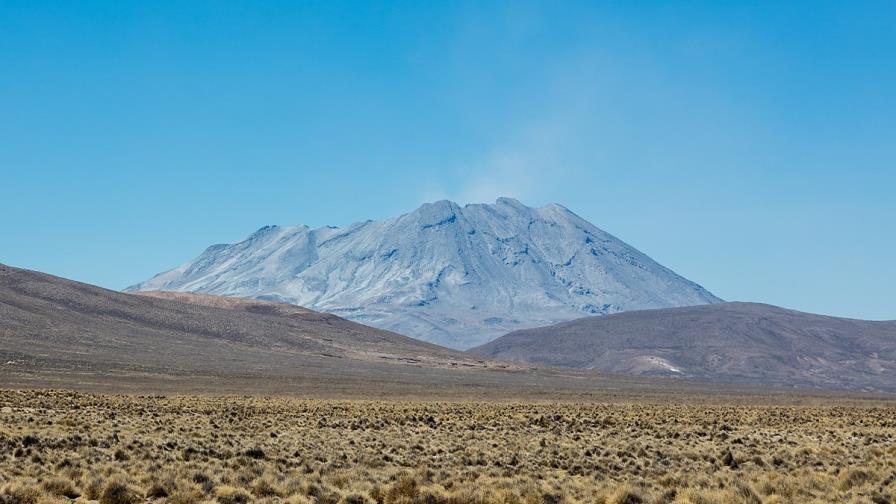 Perú eleva a naranja el nivel de alerta por la actividad del volcán Ubinas