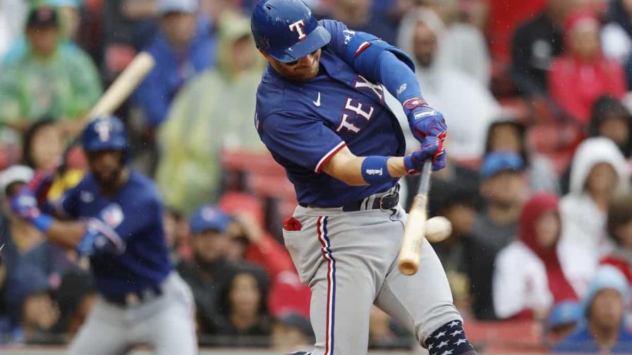 Con jonrón de tres carreras de Garver, Rangers supera 6-2 a Medias Rojas