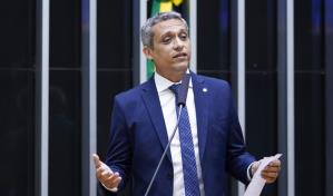 Abren investigaciones en Brasil contra un diputado y un pastor por racismo y homofobia