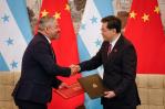 China y Honduras comienzan a negociar un Tratado de Libre Comercio tras establecer lazos China y Honduras comienzan a negociar un Tratado de Libre Comercio tras establecer lazos