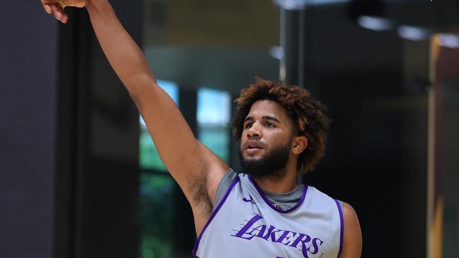 LJ Figueroa anota 13 puntos en Liga de Verano de la NBA con los Lakers