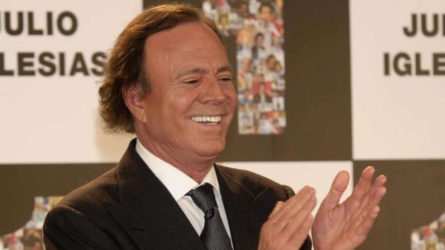 Julio Iglesias sobre sus famosos memes: “No sé quién empezó con eso”