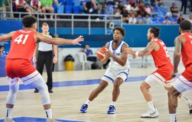 Dominicana derrota a Puerto Rico y va por el oro en básquet masculino