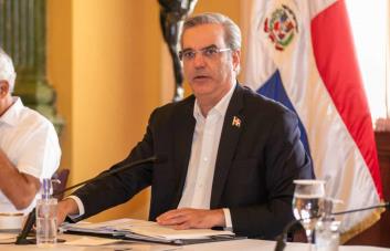 Abinader: “Los primeros 54 kilómetros de la verja perimetral en la frontera ya están listos”