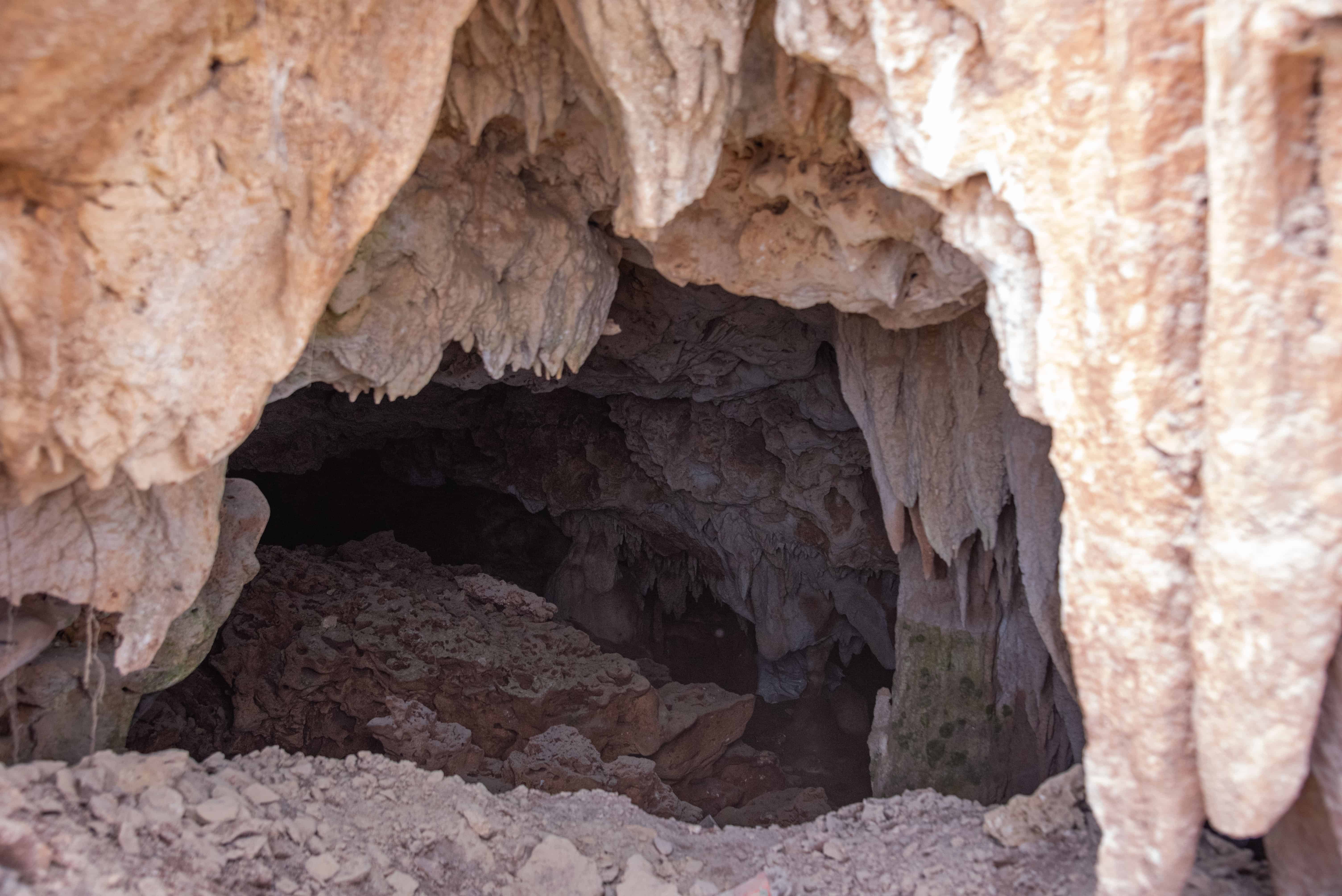 En el trayecto hay varias cuevas como esta