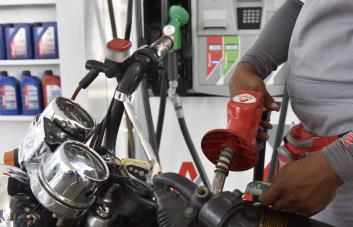 Los precios de cuatro combustibles subirán a partir de este sábado