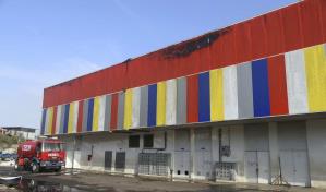 Incendio afecta el techo de la nave central del Mercado Nuevo de Villa Agrícolas