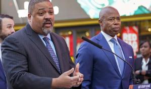 Acusan a seis personas de desviar fondos públicos para la campaña de Eric Adams