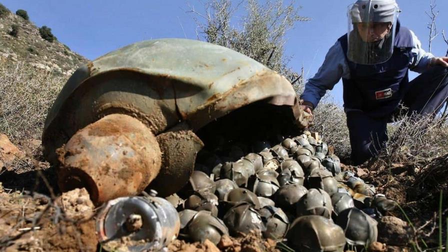 ¿Qué son las bombas de racimo y por qué están prohibidas en más de cien países?