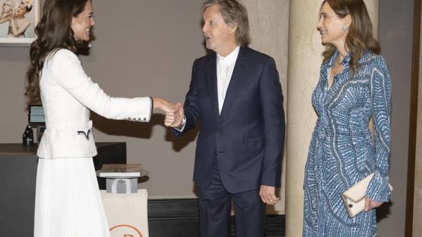 Fotos redescubiertas de Paul McCartney muestran interior de la Beatlemanía