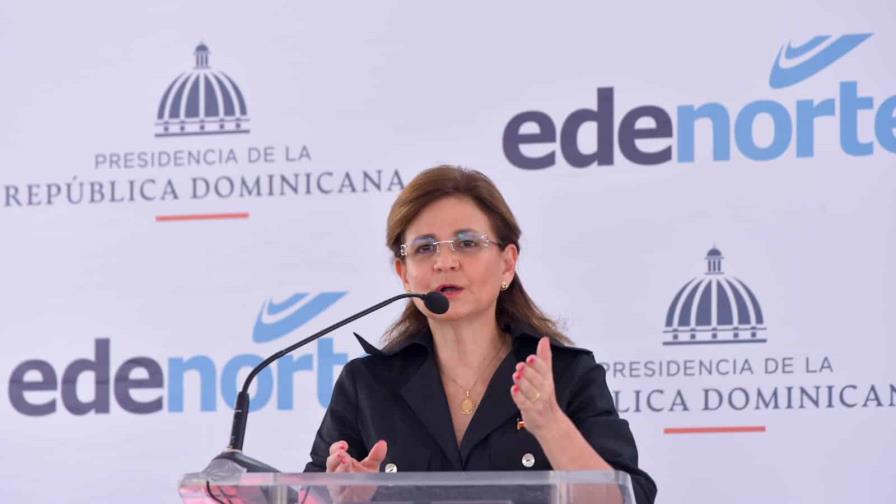Vicepresidenta entrega proyecto de iluminación en la provincia Espaillat