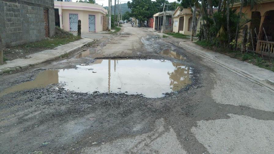 Ciudadanos denuncian calles de Hato Mayor están intransitables