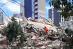 El número de muertos por el desplome de un edificio en Brasil se eleva a once El número de muertos por el desplome de un edificio en Brasil se eleva a once