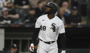 Luis Robert llega a 26 jonrones; Medias Blancas vencen a Cardenales