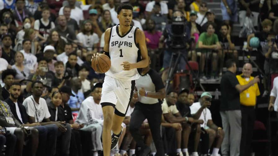 Wembanyama recibe lecciones de Abdul-Jabbar y Thomas en NBA