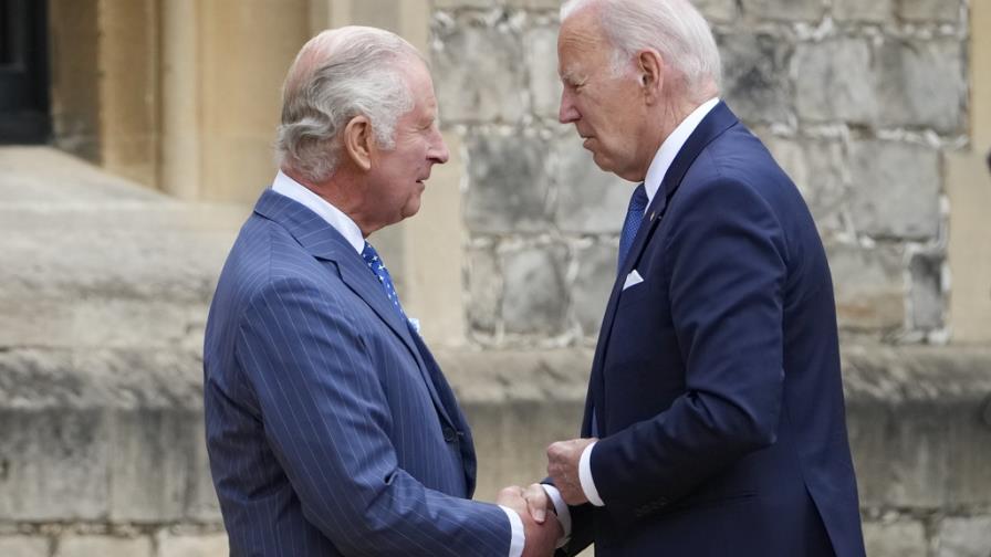 Biden viaja al Castillo de Windsor para tomar el té con el rey Carlos