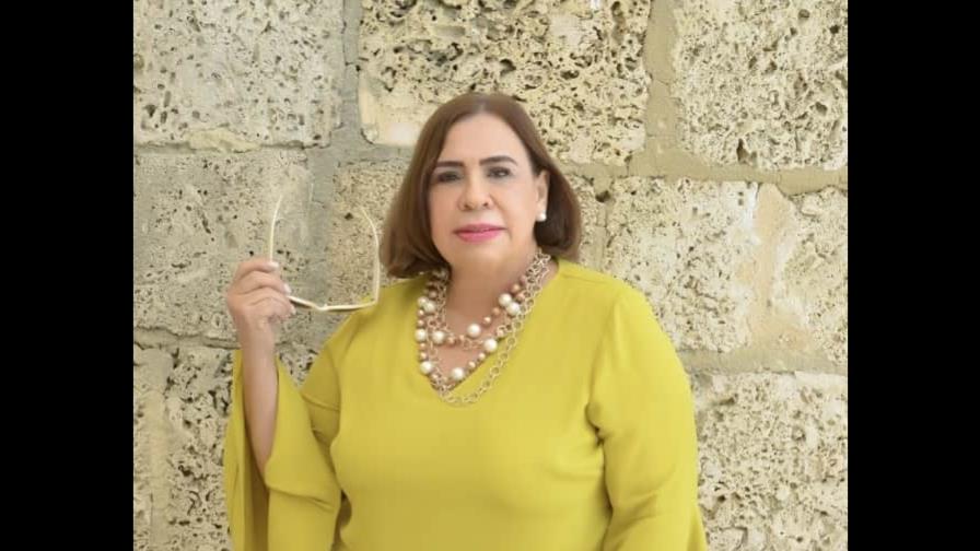 Mirna Pimentel inscribe plancha “Fortaleza y Unión” para dirigir la ADCS Mirna Pimentel inscribe plancha “Fortaleza y Unión” para dirigir la ADCS