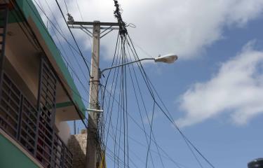 Fallece adolescente resultó electrocutado mientras volaba chichigua en Santiago Oeste