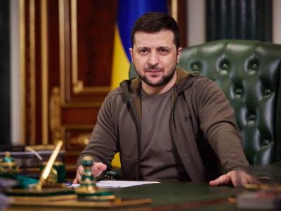 Volodimir Zelenski firma ley clave para Ucrania