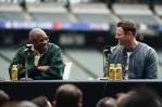 Baker le compra blazers a sus coaches del Juego de Estrellas Baker le compra blazers a sus coaches del Juego de Estrellas