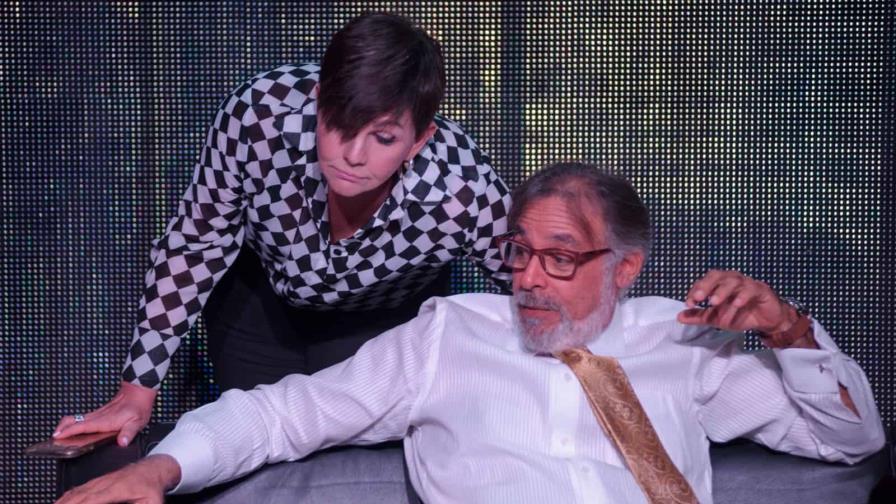 Gianni Paulino y Henssy Pichardo estrenan la pieza teatral Doble o nada en Novocentro