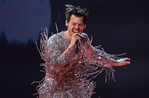 Harry Styles lanza nuevo disco y dará concierto sin celulares en Mánchester Harry Styles lanza nuevo disco y dará concierto sin celulares en Mánchester