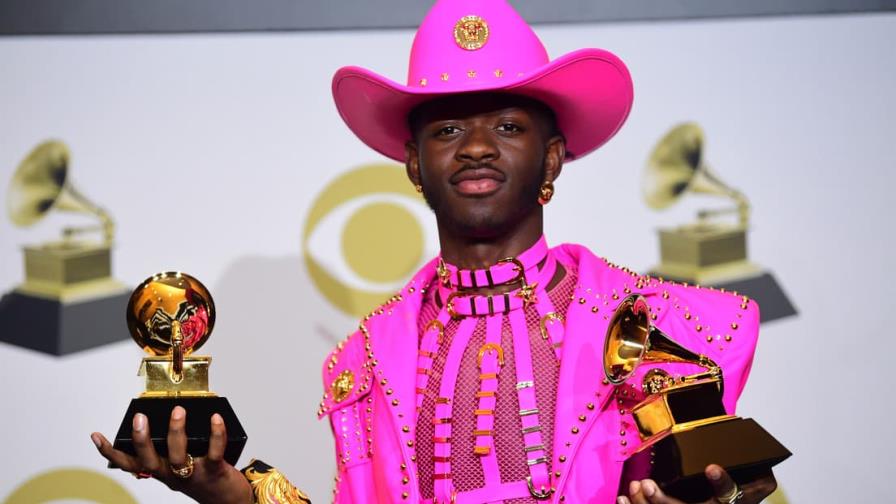 Rapero Lil Nas X detenido en Noruega por viajar en patinetas eléctricas por un túnel