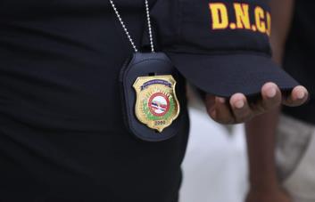 Detienen a hijo de exsenadora Sonia Mateo durante decomiso de 161 libras de marihuana