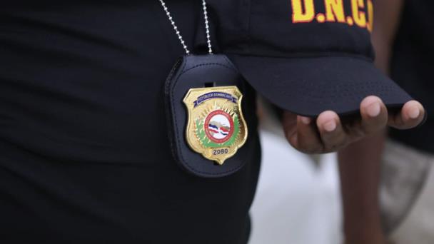 Detienen a hijo de exsenadora Sonia Mateo durante decomiso de 161 libras de marihuana