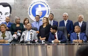 Diputados del PRM defienden juicio político a miembros de Cámara de Cuentas