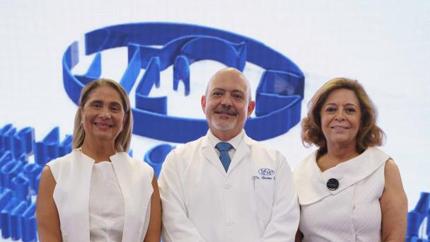 El Instituto Dermatológico Dominicano reconoce colaboradores