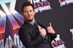 Chris Pratt celebra y nosotros con él
