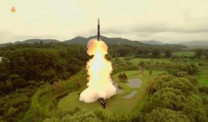 Corea del Norte asegura haber lanzado misil intercontinental de combustible sólido