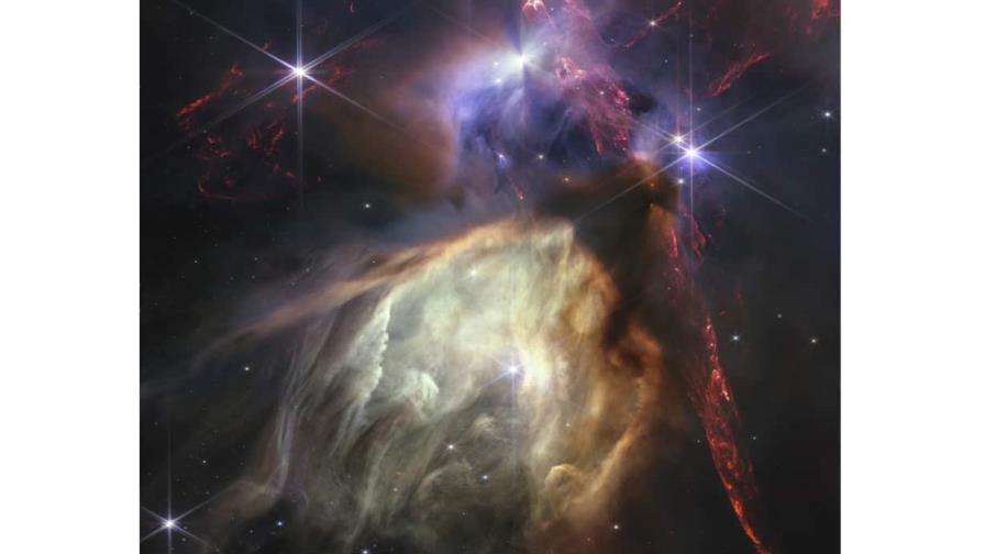 Telescopio Webb revela imagen del nacimiento de 50 estrellas