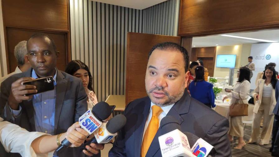 Defensor del Pueblo muestra preocupación por calidad de los políticos dominicanos