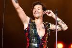Carismático y encantador, Harry Styles enloquece al público en Barcelona Carismático y encantador, Harry Styles enloquece al público en Barcelona