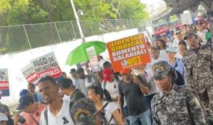 Cancelados del Metro marchan al Palacio Nacional, pero no los reciben