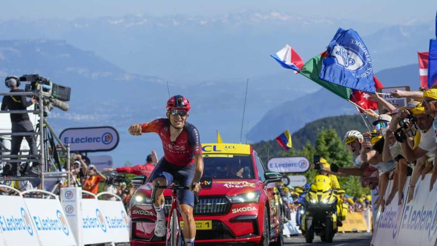 Kwiatkowski gana etapa de montaña y Pogacar reduce margen con Vingegaard en la general