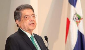 El escritor nicaragüense Sergio Ramírez recibe en Madrid la nacionalidad ecuatoriana